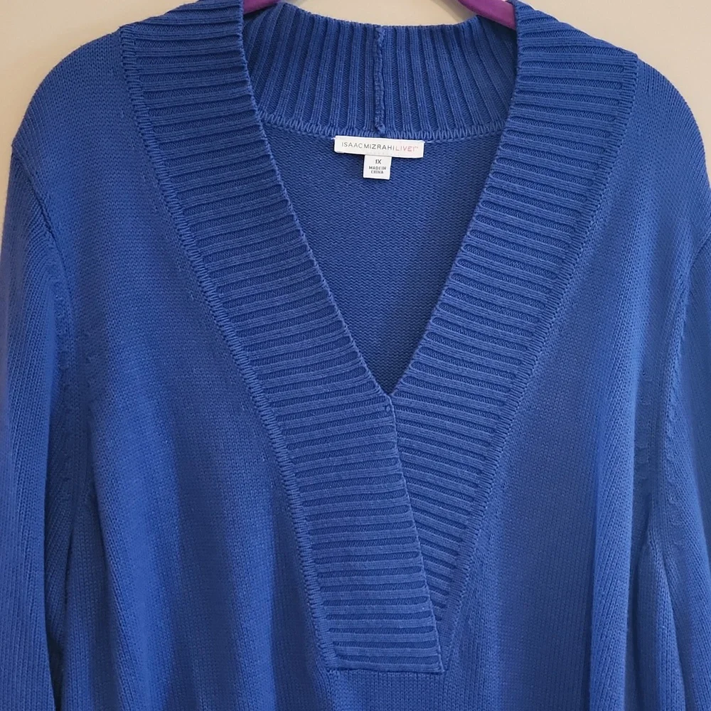Isaac Mizzrah LiVE Blue V-Neck Women's Sweater Size 1x - Picture 2 of 7